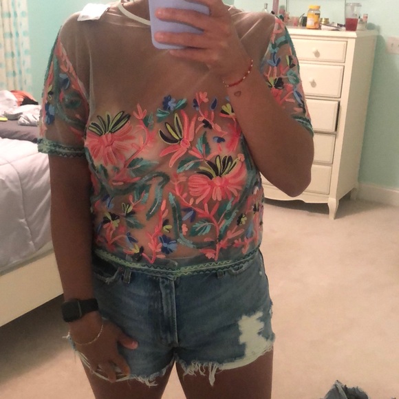 Short sleeve Top - Picture 2 of 2